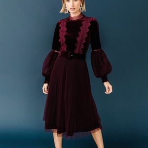 Jessa Kae Velvet dress. New with tags. Never worn. Size small.
